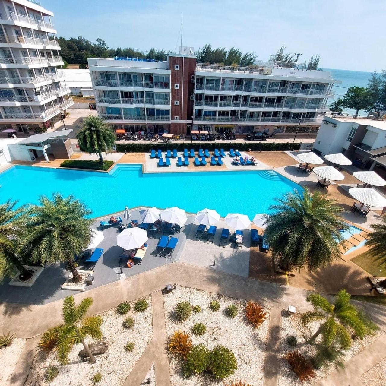 Grandblue Resort & Beachclub Mae Phim Exterior foto