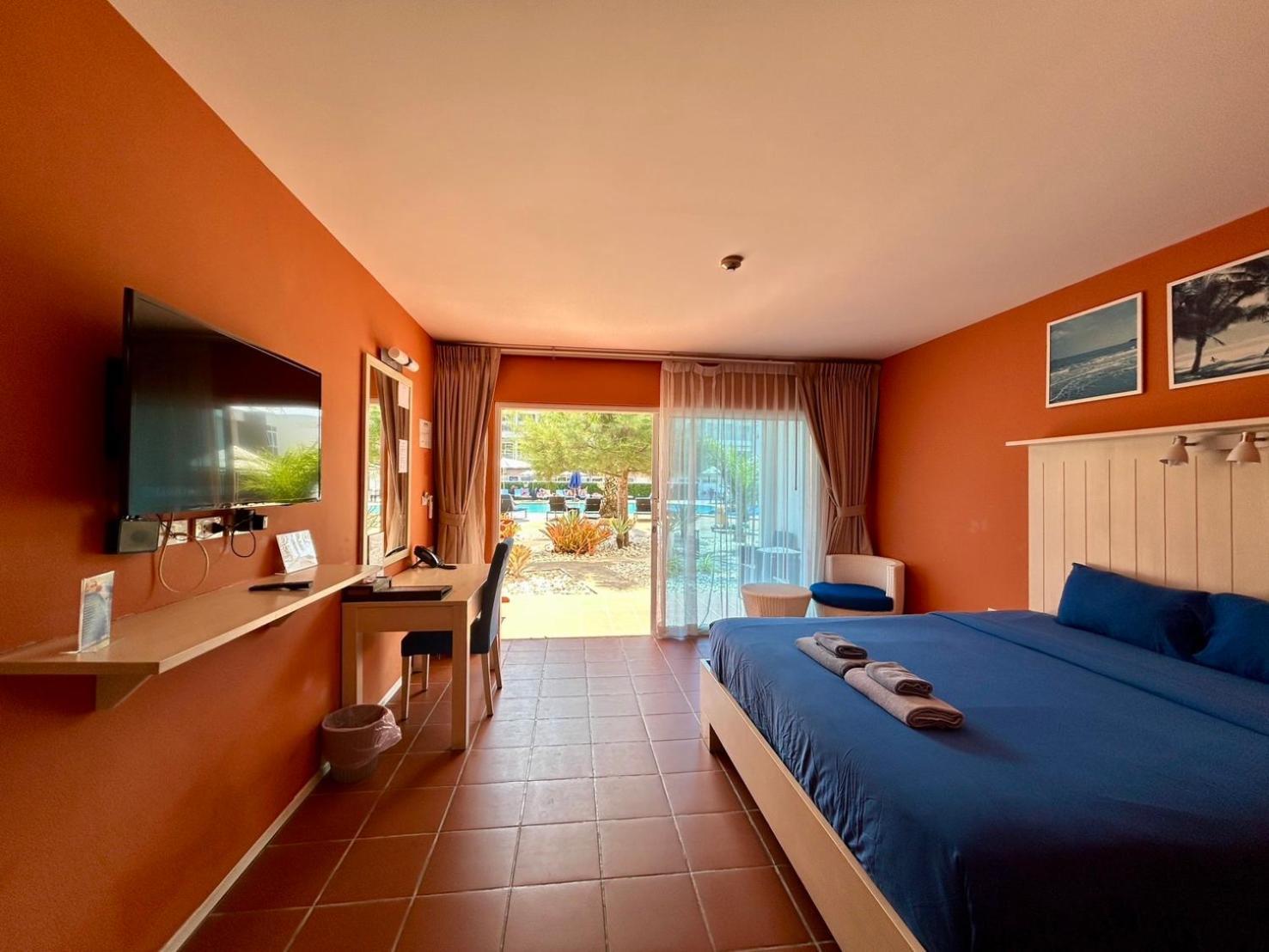 Grandblue Resort & Beachclub Mae Phim Exterior foto